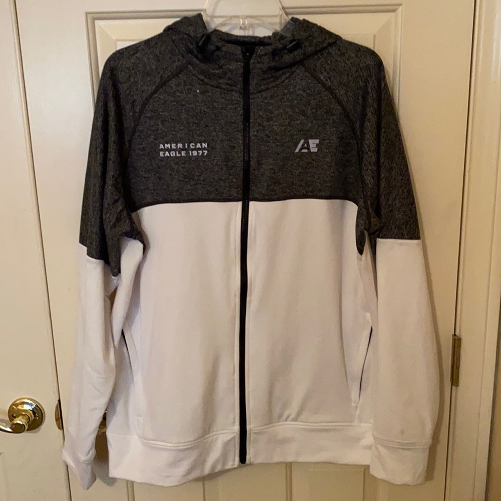 -American Eagle Black and White Zip up Hooded Jacket size Large